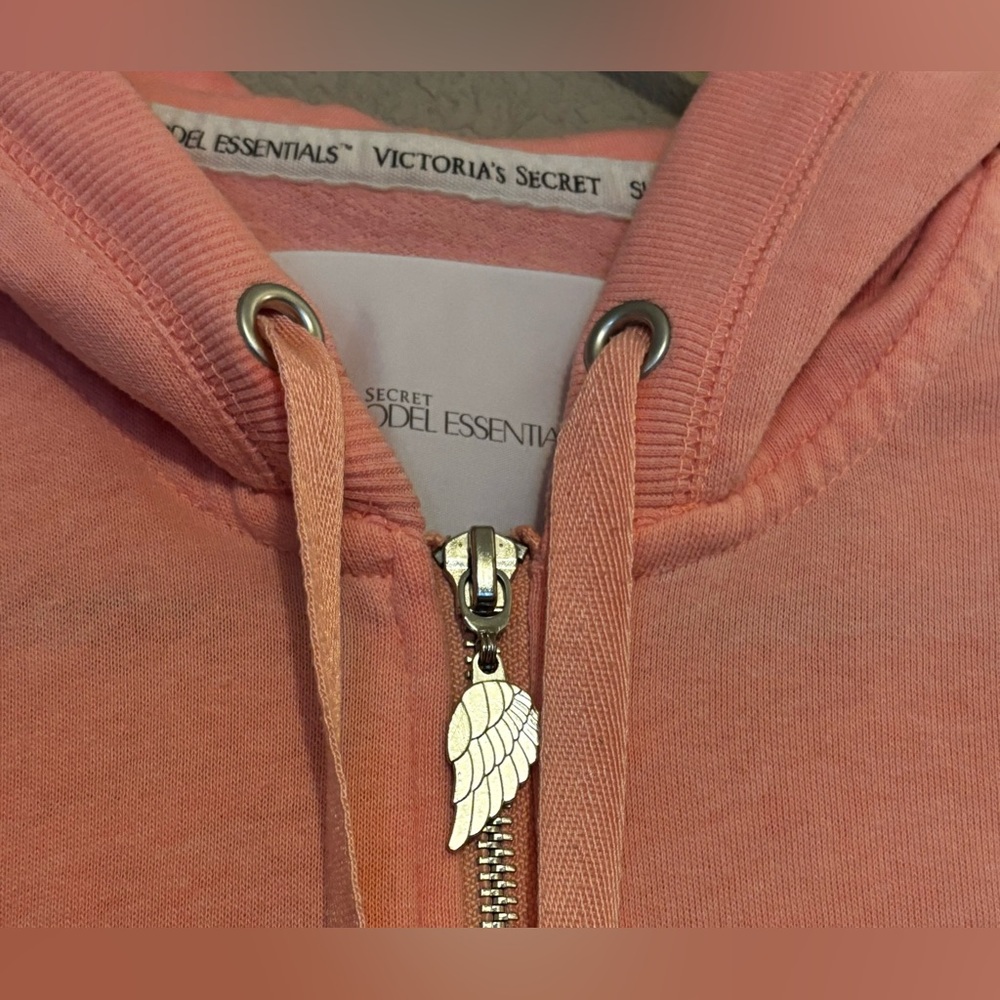 Victoria’s Secret Peach/Coral Glitter Rhinestone Hoodie Zip Up Sweater -… - Picture 5 of 8